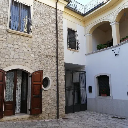 Casa Madre 3* Pietradefusi